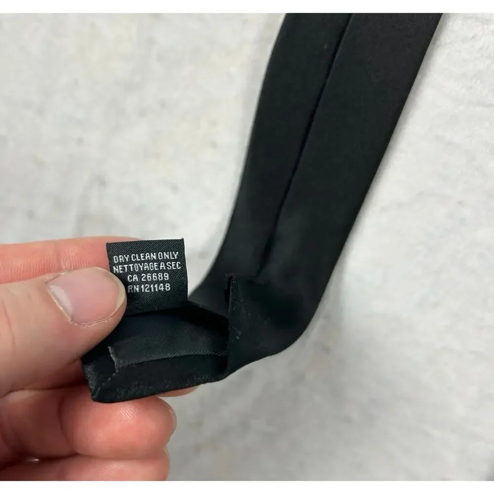 Van Heusen Solid Black Satin Tie NWT V10759001, Necktie for Men, 4 Inch Wide
